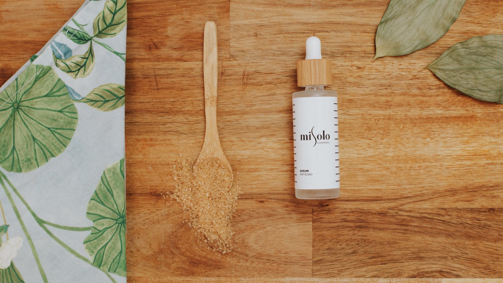 Glycolic Acid and AHAs: Exfoliation 101
